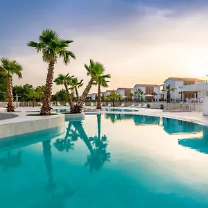 https://pareus-beach-resort.hotelinveneto.com